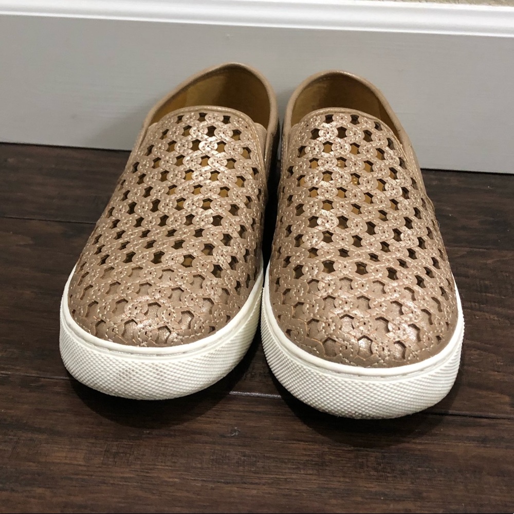 Vince Camuto Sneakers